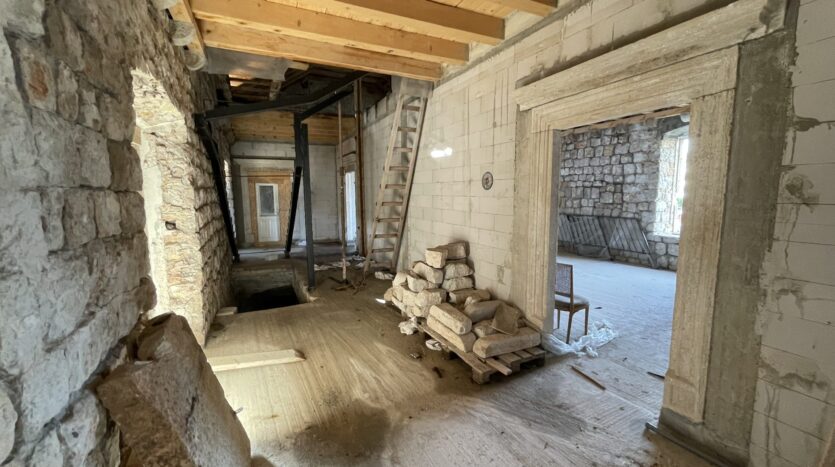 Dubrovnik – povijesna palača – prodaja, prvi red do mora
