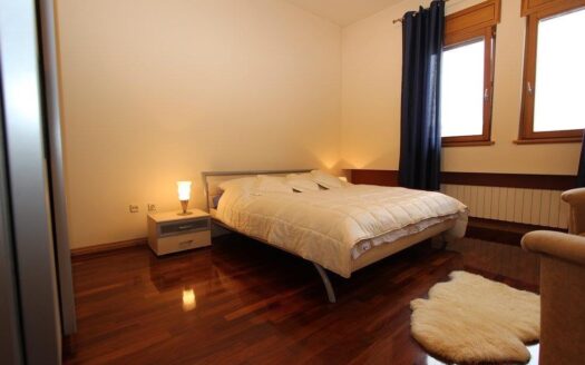 Pantovčak, luksuzni penthouse, parking, najam