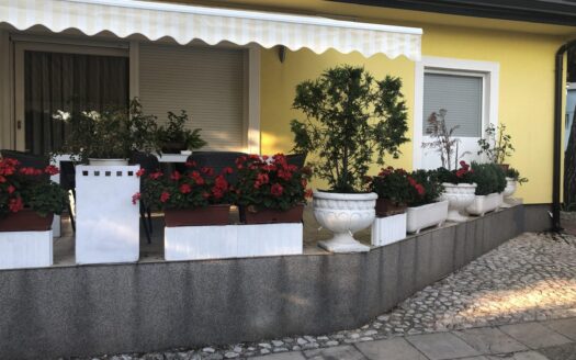 Kamp prodaja, prvi red do plaže, Istra