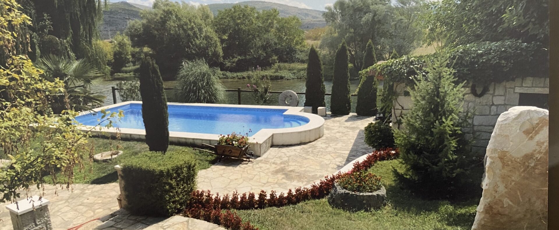 Blizina Mostara, vila sa bazenom, uz rijeku, prodaja, Investa Vero