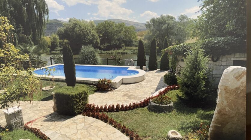 Blizina Mostara, vila sa bazenom, uz rijeku, prodaja, Investa Vero