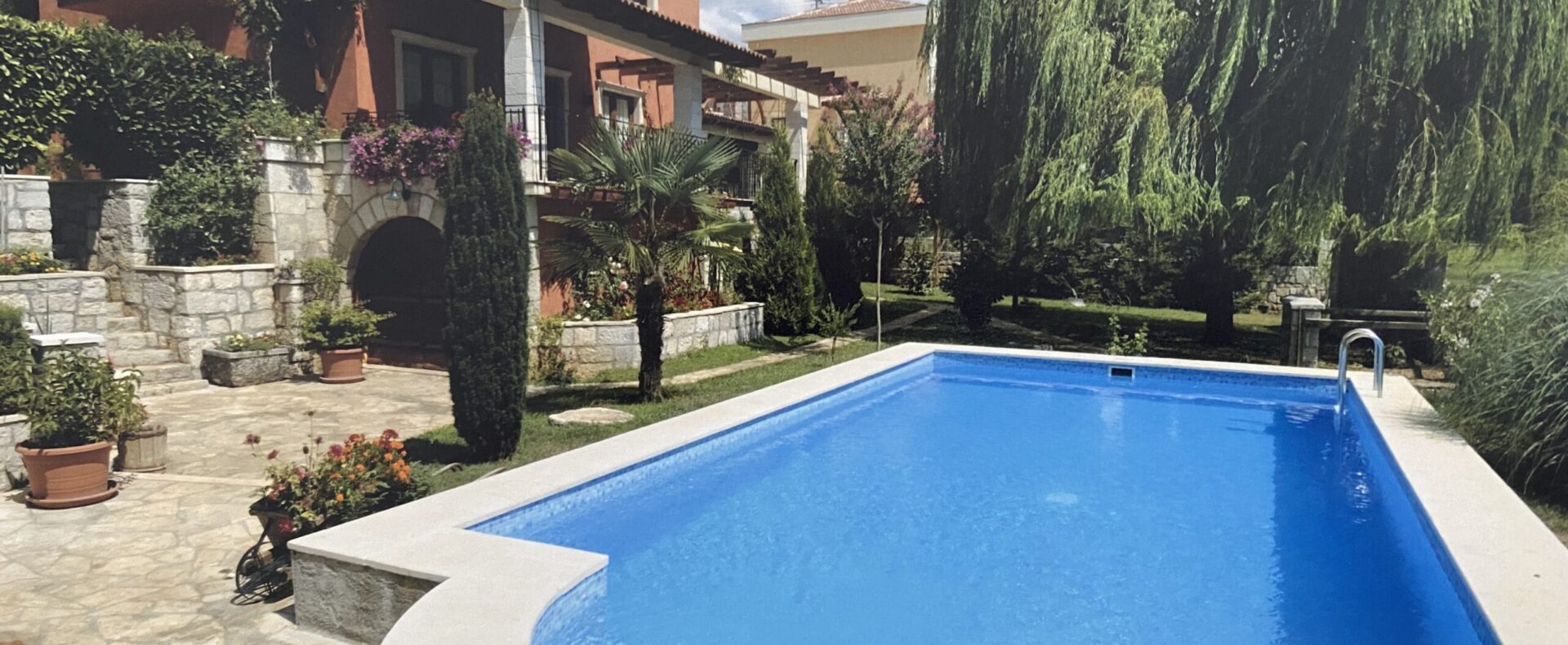 Mostar, čarobna mala vila uz rijeku, bazen, prodaja
