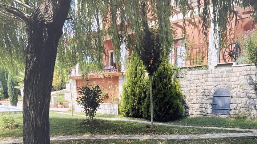 Blizina Mostara, vila sa bazenom, uz rijeku, prodaja, Investa Vero