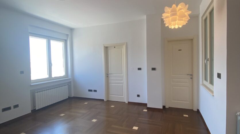 Zagreb, Trg bana Jelačića, luksuzni ured, najam