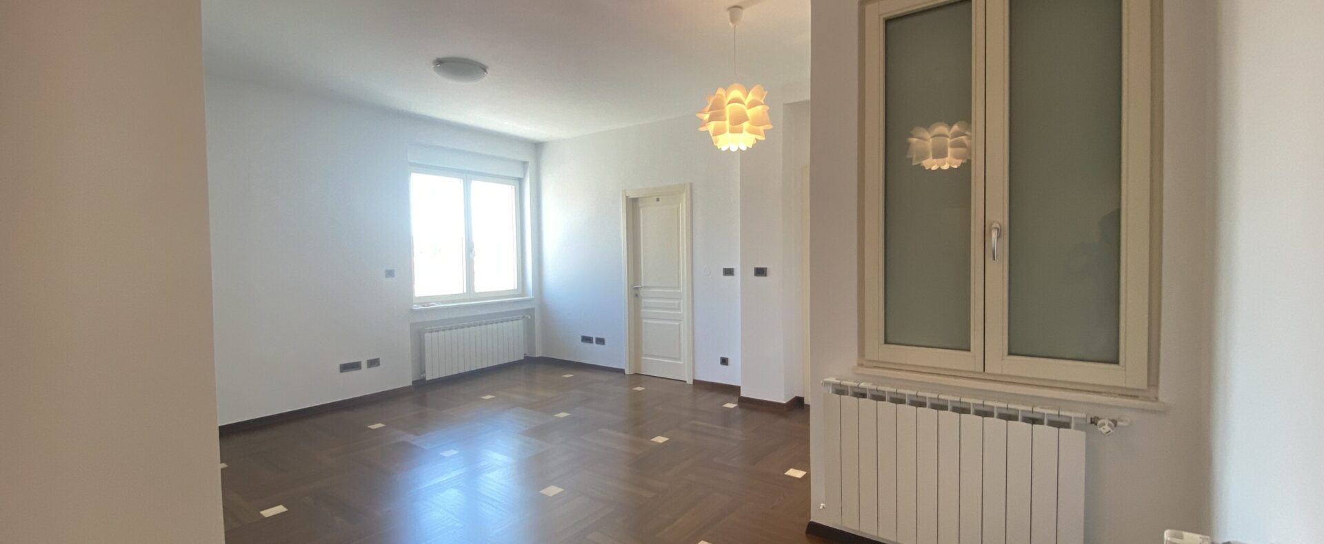 Zagreb, Trg bana Jelačića, stan / ured, najam