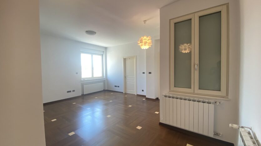 Zagreb, Trg bana Jelačića, stan / ured, najam
