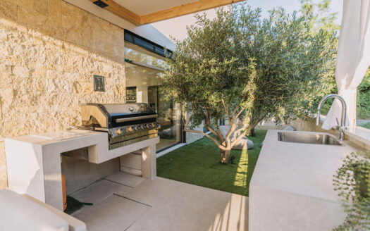 Privlaka, moderna luksuzna vila sa bazenom, prodaja