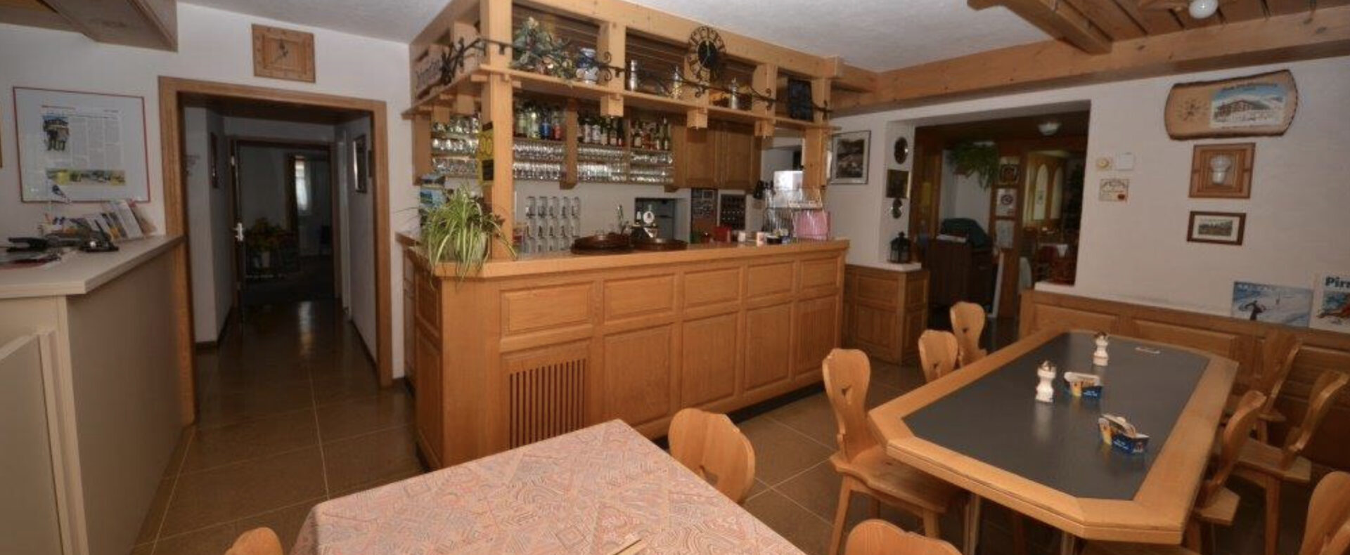 Švicarska, Goms, hotel, prodaja