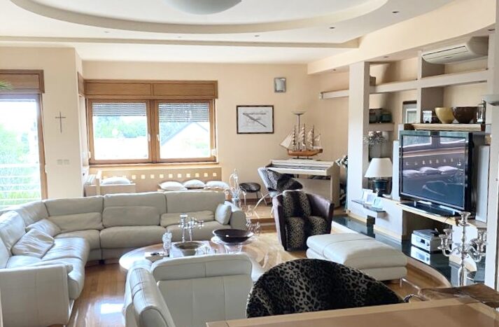 Pantovčak, Zagreb, luksuzna vila, bazen, 800m2, prodaja