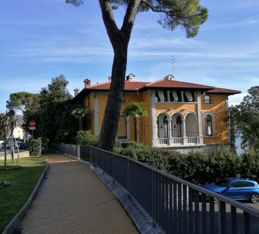 Opatija, luksuzan stan, 120m2, prvi red do mora, najam