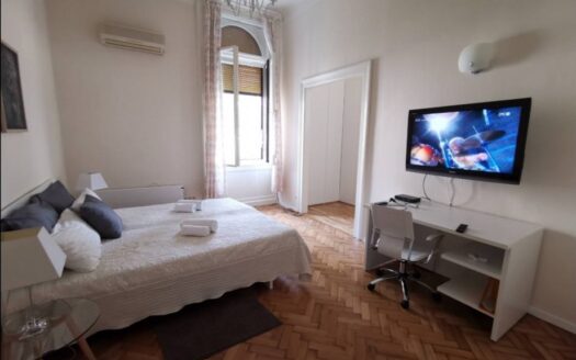 Opatija, luksuzan stan 120m2, prvi red do mora, najam