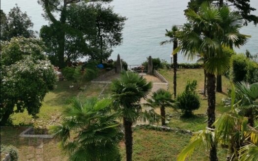 Opatija, luksuzan stan 120m2, prvi red do mora, najam